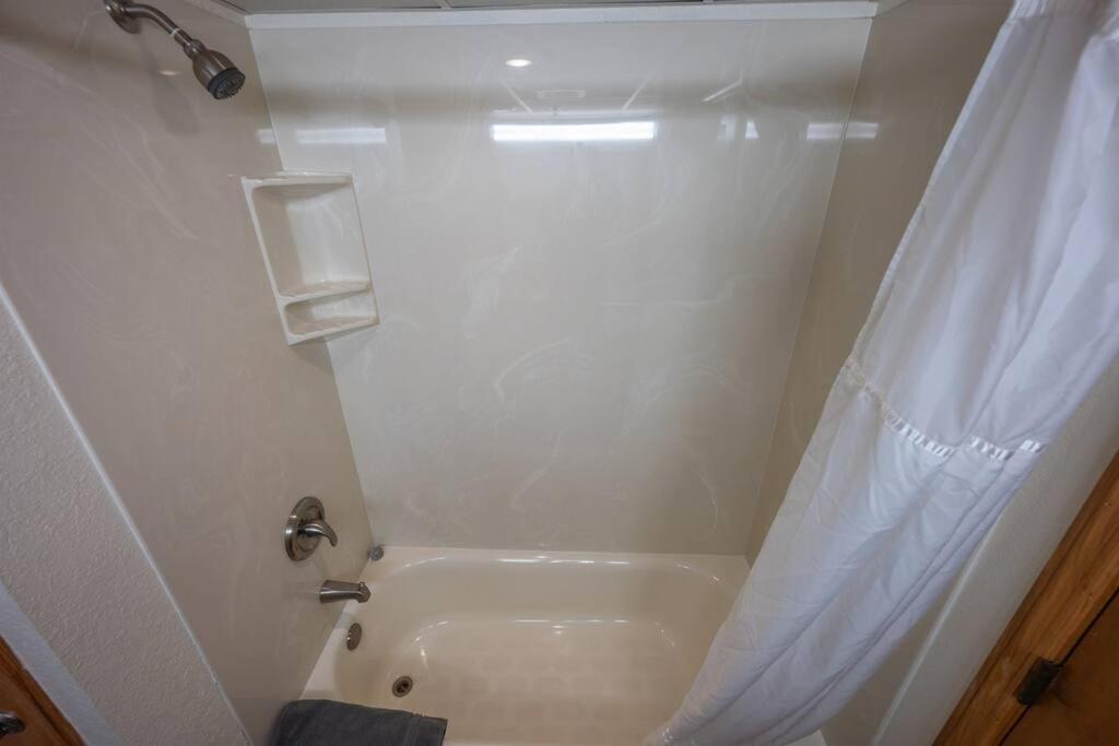 New Remodeled Direct Oceanfront Views Beach Cove شاطئ ميرتل المظهر الخارجي الصورة