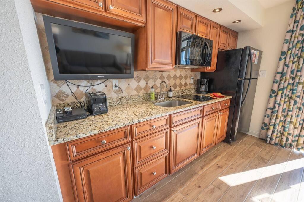New Remodeled Direct Oceanfront Views Beach Cove شاطئ ميرتل المظهر الخارجي الصورة